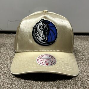 Dallas Mavericks Mitchell & Ness Rare 2011 NBA Finals Pro Pinch Fit Hat